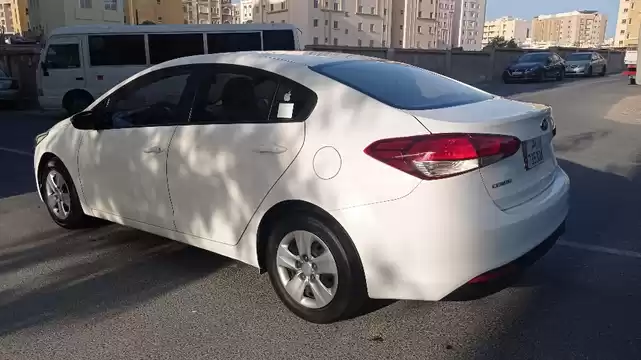 Utilisé Kia Cerato À vendre au Doha #5647 - 1  image 